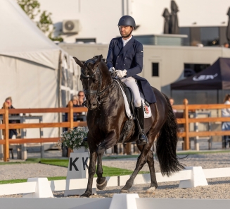 Sam Verheyden en Kryptonite van de Performing Stables