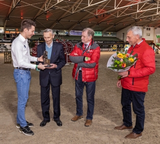 award marcel van dijck